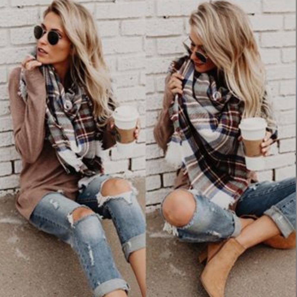 Oversized Blanket Scarf - Picture 1 of 2
